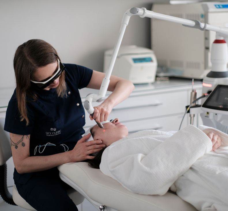 Zabieg Fotona 4D w klinice SkyClinic